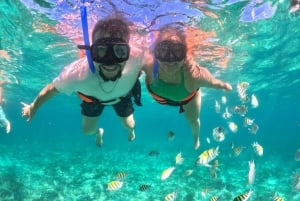 Private Catamaran to Cancun- Snorkeling & Open Bar