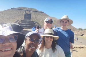 Private family tour to Teotihuacán from your accommodation