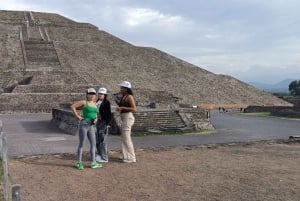 Private family tour to Teotihuacán from your accommodation