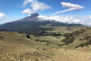 Private Hike Near Popocatépetl Volcano from Mexico City