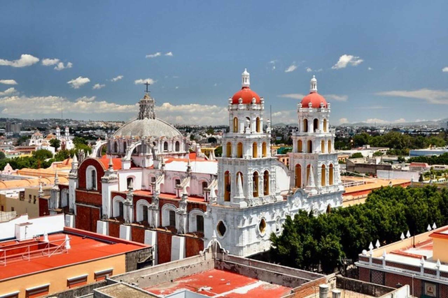 Ciudad de Puebla: Recorrido por la Ciudad Colonial y el Santuario de las Luciérnagas
