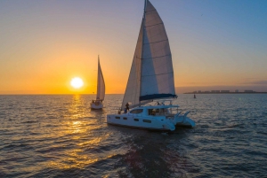 Puerto Vallarta: Bay of Banderas Luxury Sunset Sailing Tour