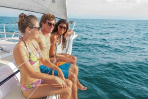 Puerto Vallarta: Luxury Day Sailing Tour of Bay of Banderas