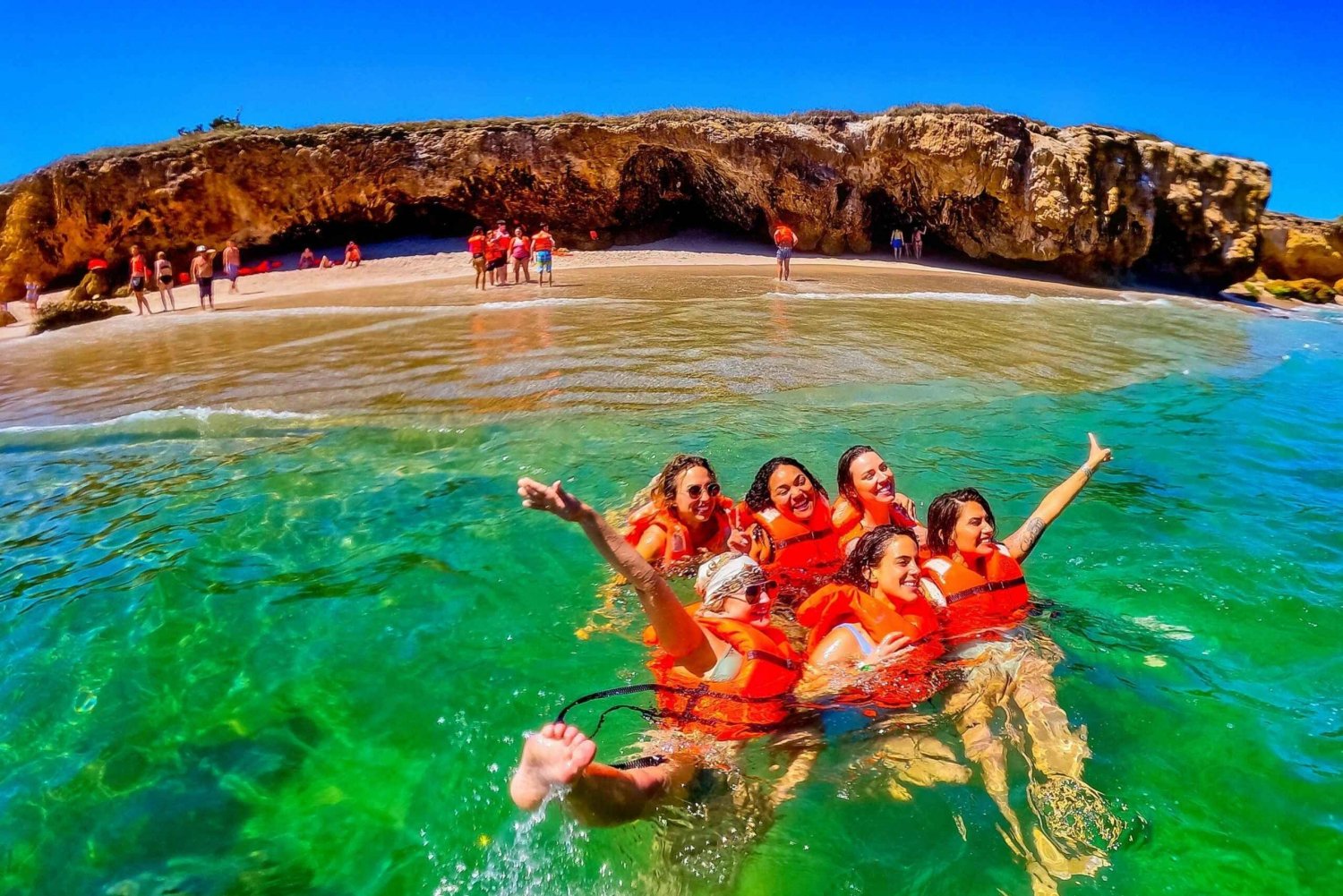 Excursión a las Islas Marietas con Playa Nopalera - Barra libre