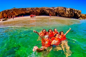 Excursión a las Islas Marietas con Playa Nopalera - Barra libre