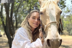 Cabalga con charros mexicanos: una aventura vaquera en la Ciudad de México