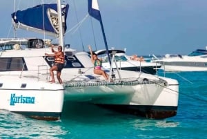 Riviera Maya: Full Day Private Catamaran to Isla Mujeres