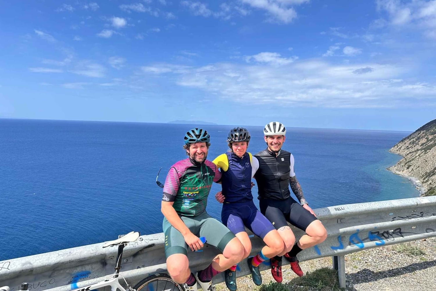 Recorrido por la isla de Elba en bicicleta de carretera con guía y asistencia