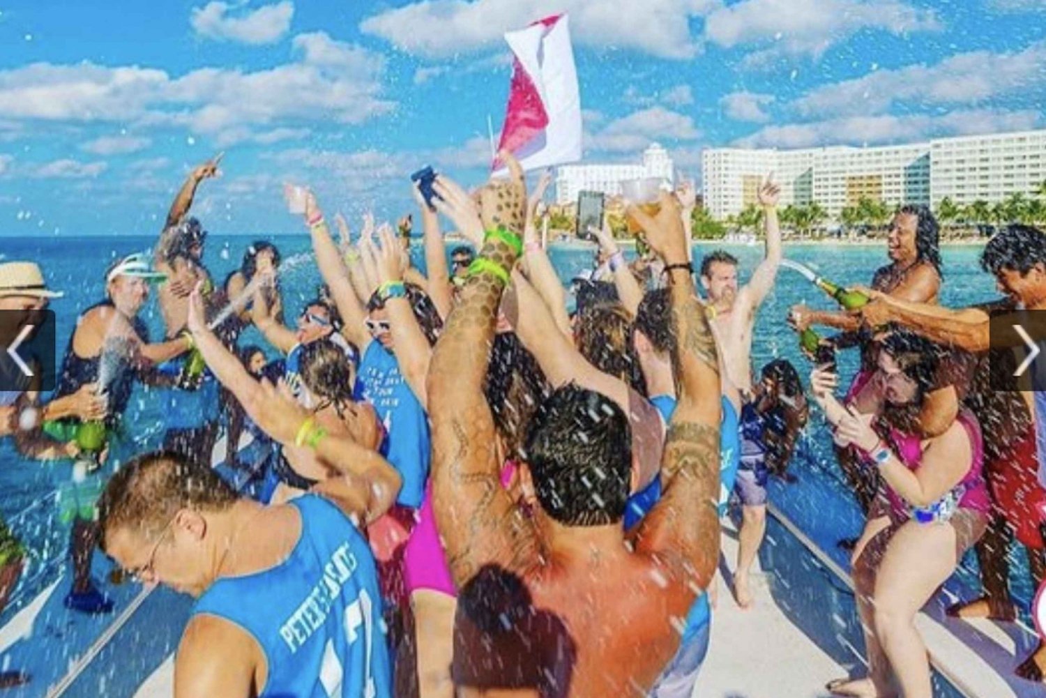 Cancún: fiesta de rock en barco para adultos (+18)