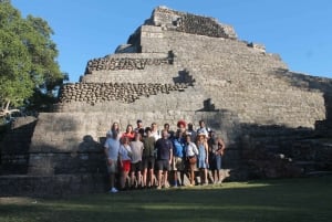 Ruinas mayas de Chacchoben desde Costa Maya