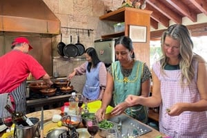 San Miguel de Allende: Clase de Cocina Mexicana | Mole y Salsas