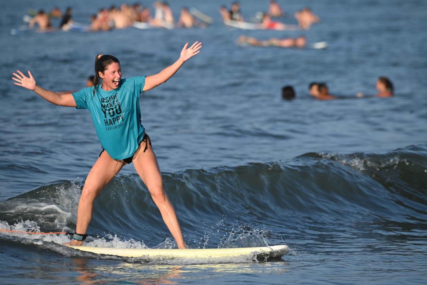 Sayulita: Private Surf Lesson women instructor