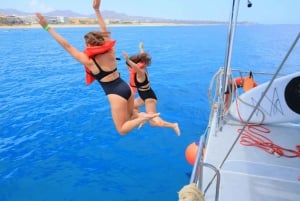 Shared Snorkeling Catamaran with Open Bar & Music- Los Cabos