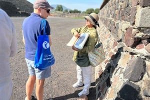 SHARED TOUR OF TEOTIHUACAN WITH BREAKFAST IN CAVE INCLUDED