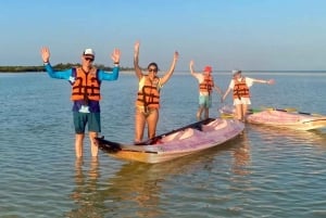 Holbox: Salida del Sol y Excursión en Kayak por los Manglares