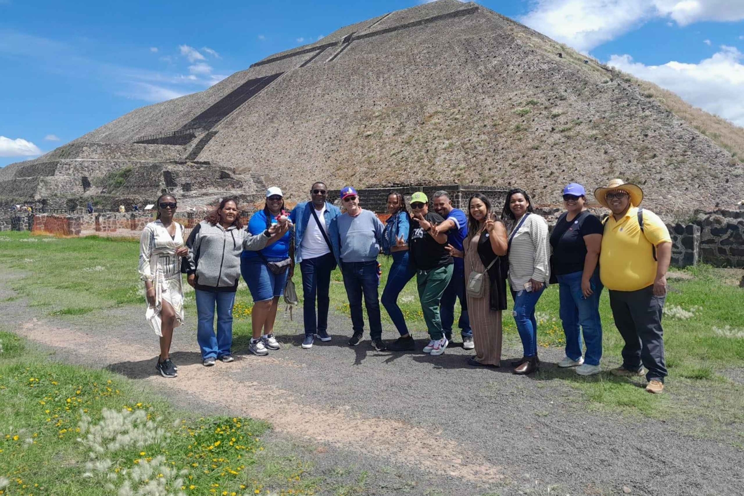 Teotihuacan & Basilica de Guadalupe: Tour privado con Comida