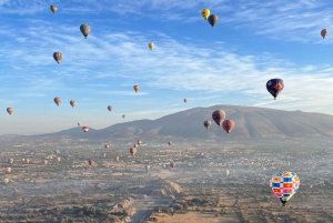 Vuelo en globo y visita a Teotihuacán con desayuno desde Ciudad de México