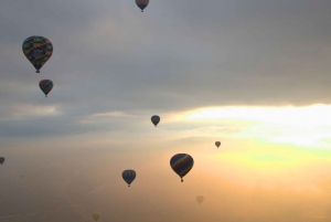 Vuelo en globo y visita a Teotihuacán con desayuno desde Ciudad de México