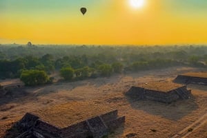 Teotihuacan: Paseo en Globo Aerostático con Desayuno y Transporte
