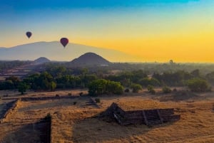 Teotihuacan: Paseo en Globo Aerostático con Desayuno y Transporte