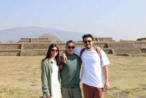 Teotihuacan en medio dia