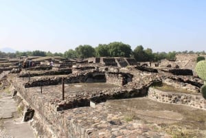 Teotihuacan en medio dia