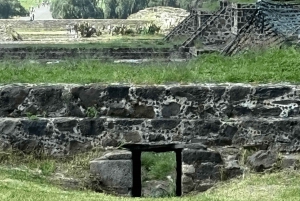 Teotihuacan is more than 2 big pyramids it's a whole culture