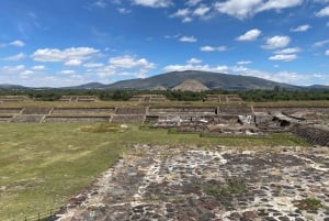 Teotihuacan is more than 2 big pyramids it's a whole culture