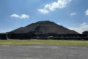 Teotihuacan is more than 2 big pyramids it's a whole culture