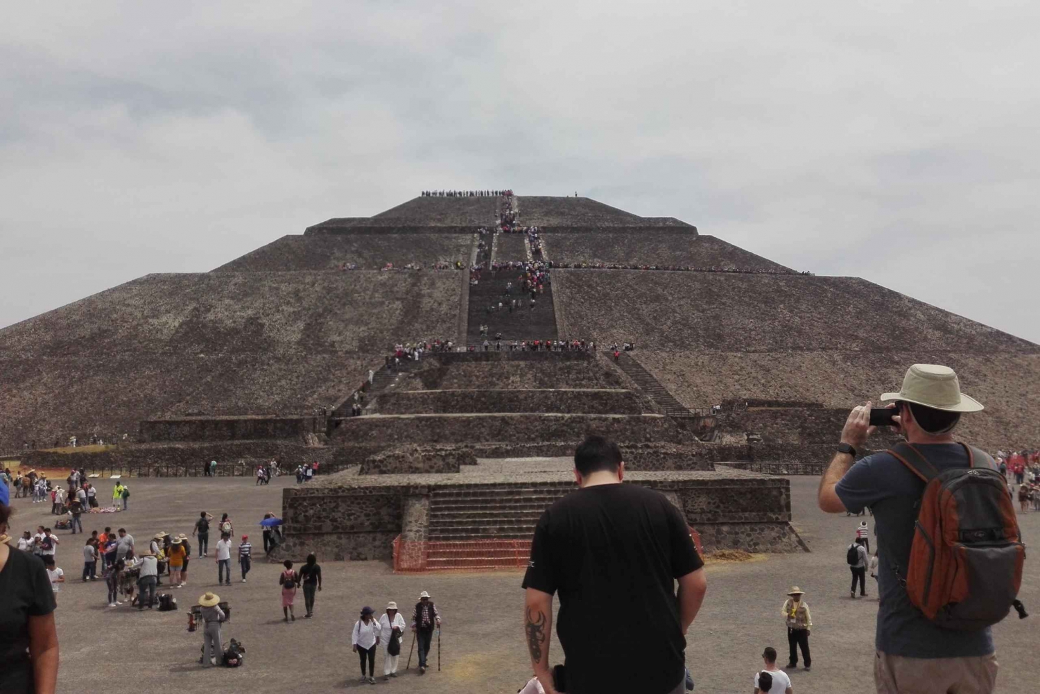 Teotihuacán, Plaza de las Tres Culturas, and Acolman Tour
