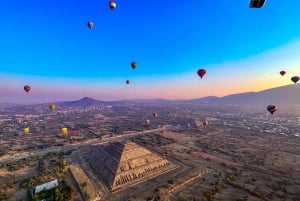 Teotihuacan: vuelo privado en globo con traslado opcional.