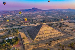 Teotihuacan: vuelo privado en globo con traslado opcional.