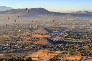 Teotihuacán: Paseo en Globo Privado con Opción de Transporte
