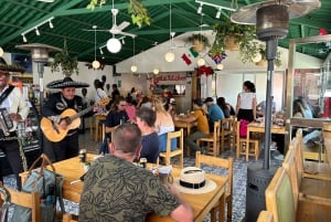 Pirámides de Teotihuacan completas sin tiendas ni restaurantes