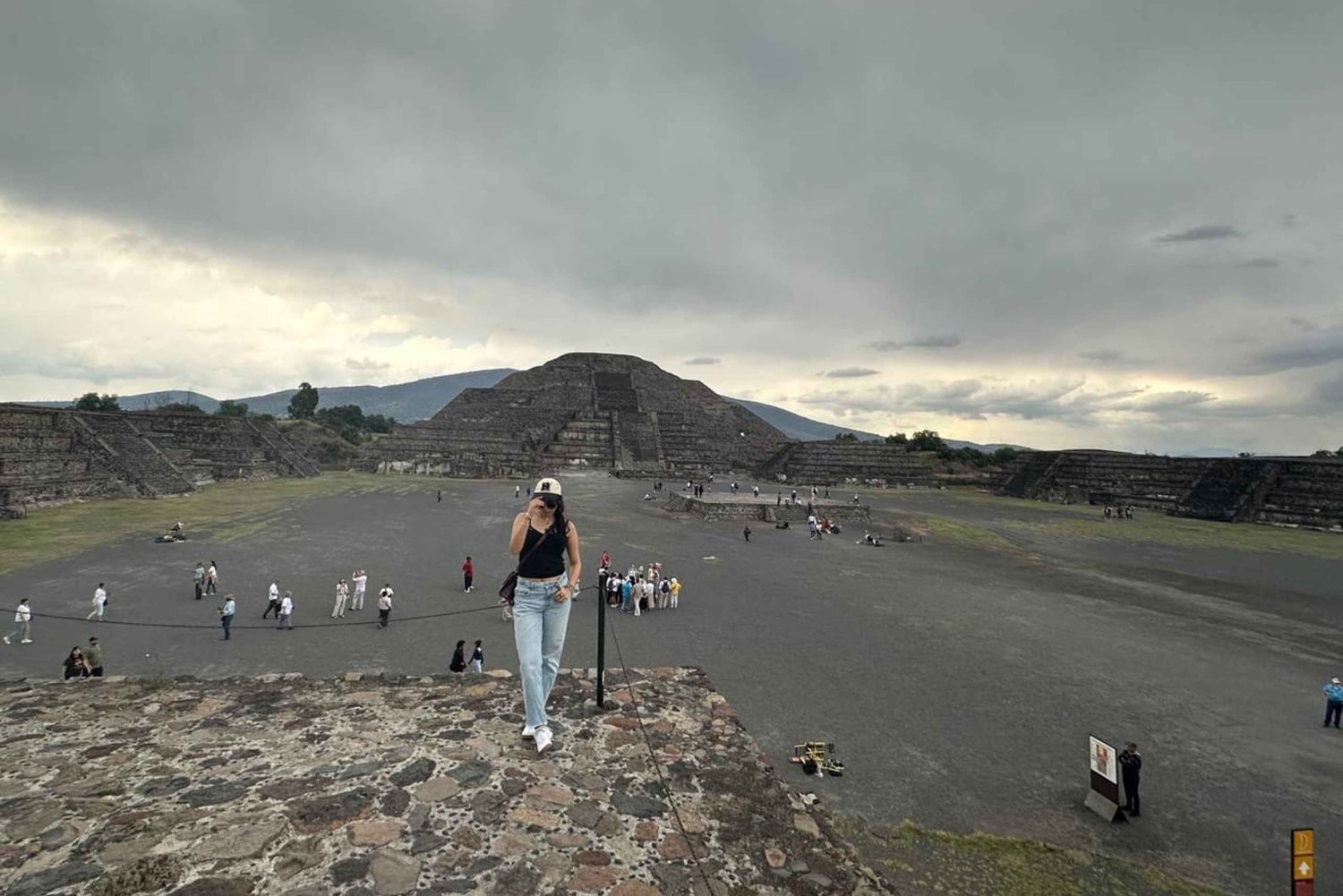 Teotihuacan VIP: Tour of the pyramids and Basilica of Guadalupe, tourist areas
