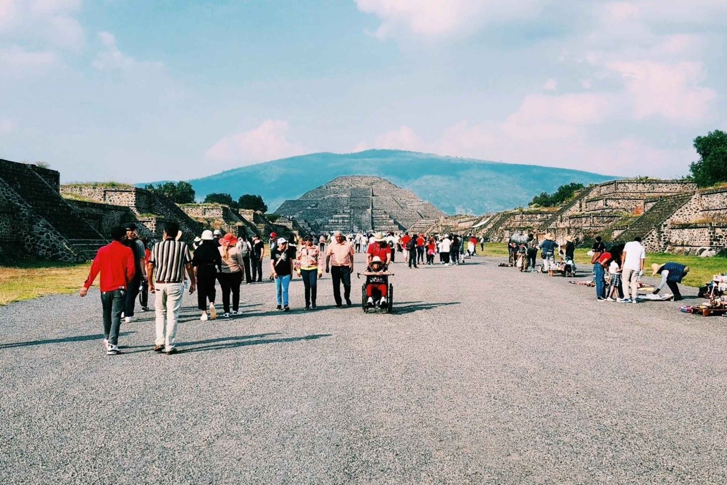 Teotihuacan VIP: Tour of the pyramids and Basilica of Guadalupe, tourist areas