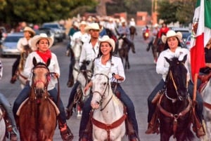 Tlaxco: Un Viaje a Caballo por la Naturaleza y la Tradición