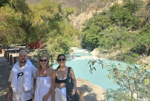 Tolantongo y La Gloria: Desde Cd de México. Experiencia Gastronómica Local.