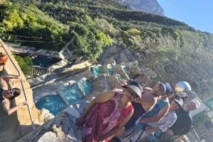 Tolantongo y La Gloria: Desde Cd de México. Experiencia Gastronómica Local.