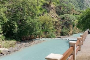 Grutas Tolantongo: Tour guiado con visita la cueva rio y hermosa cascada