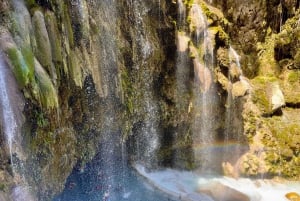 Grutas Tolantongo: Tour guiado con visita la cueva rio y hermosa cascada