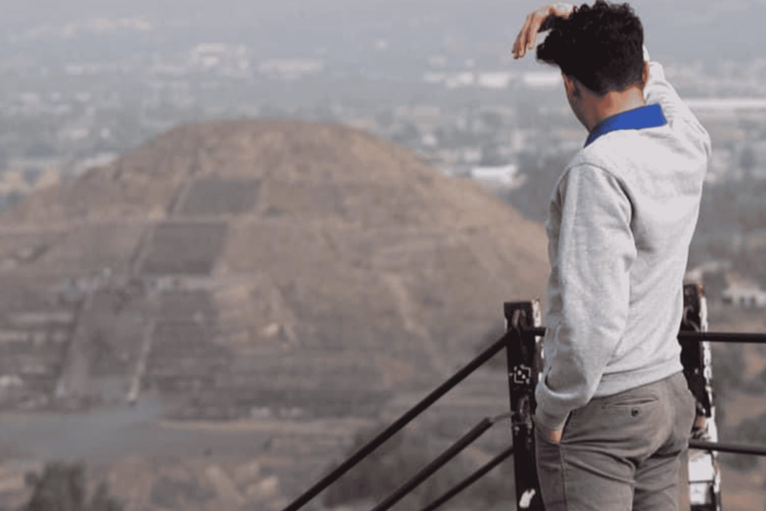 Tour to Teotihuacan by panoramic minibus