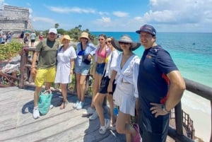 Tulum: Visita guiada a pie por la zona arqueológica