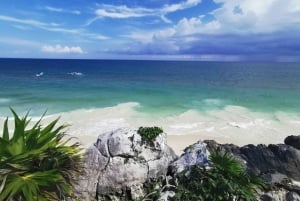 Tulum Tour: Archaeological Zone and Cenote with Lunch and Transfer Included