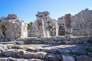 Tulum Tour: Archaeological Zone and Cenote with Lunch and Transfer Included