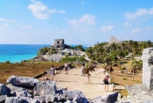 Tulum Tour: Archaeological Zone and Cenote with Lunch and Transfer Included