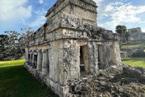 Tulum Tour: Archaeological Zone and Cenote with Lunch and Transfer Included