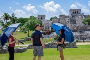 Tulum: Guided Tour to the Mayan Ruins with Transportation and Caribbean Views