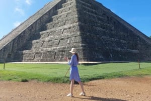 Valladolid: Chichen Itza and 3 Cenotes Tour