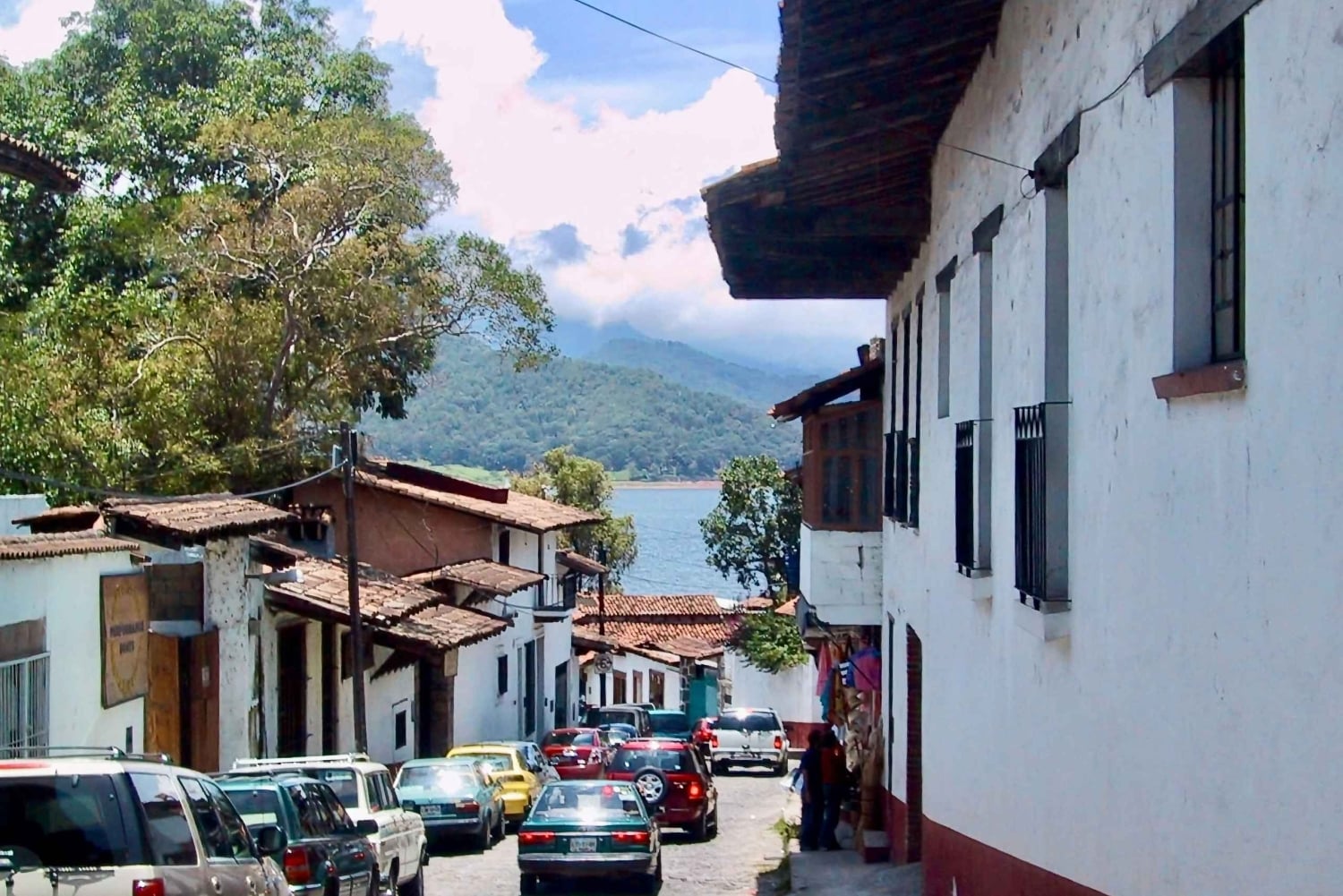 Excursión a Valle de Bravo: Paseo por Pueblo Mágico y Moto de Agua